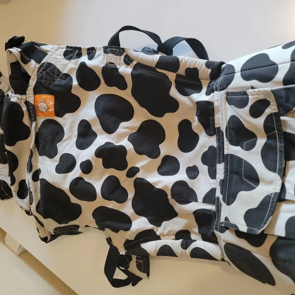 Tula Black and White Cow Print Carrier With Hood And Infant Insert - Picture 5 of 6